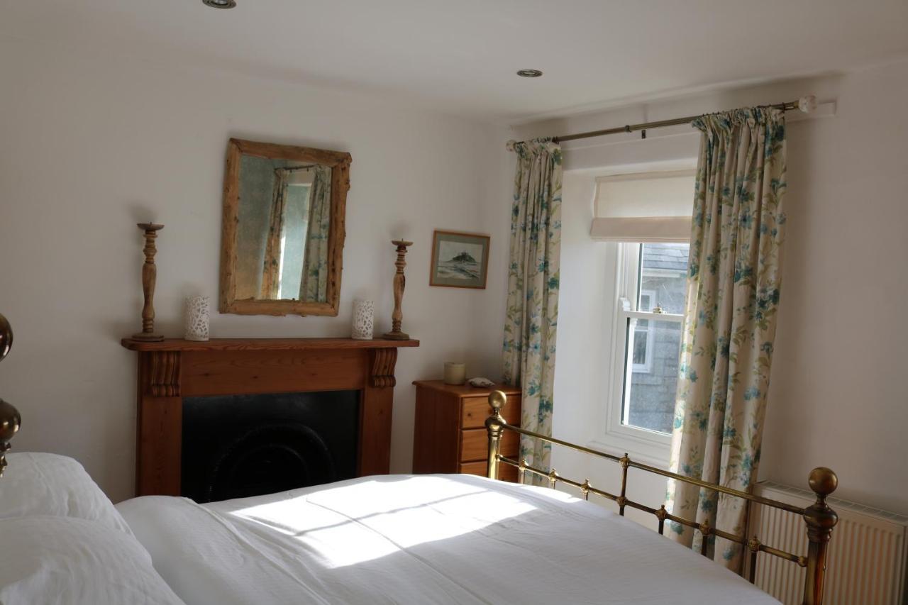 Large Cottage, 3 Beds All En-Suite, Small Village Location Overlooking Mousehole Penzance Exterior foto